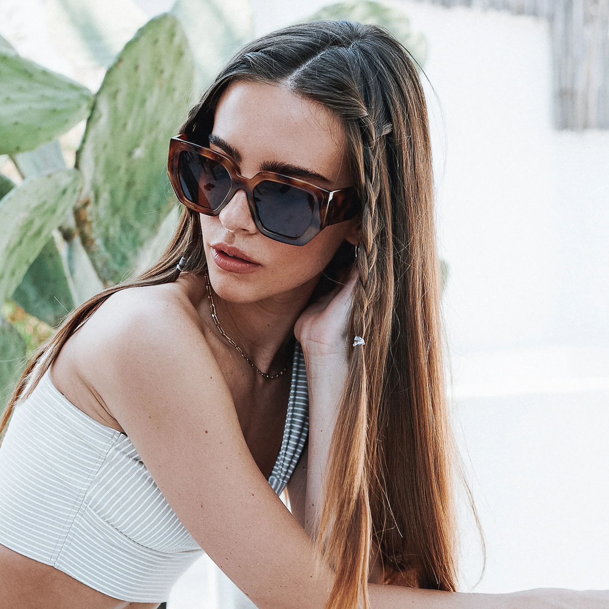 OLIVIA - Image 17